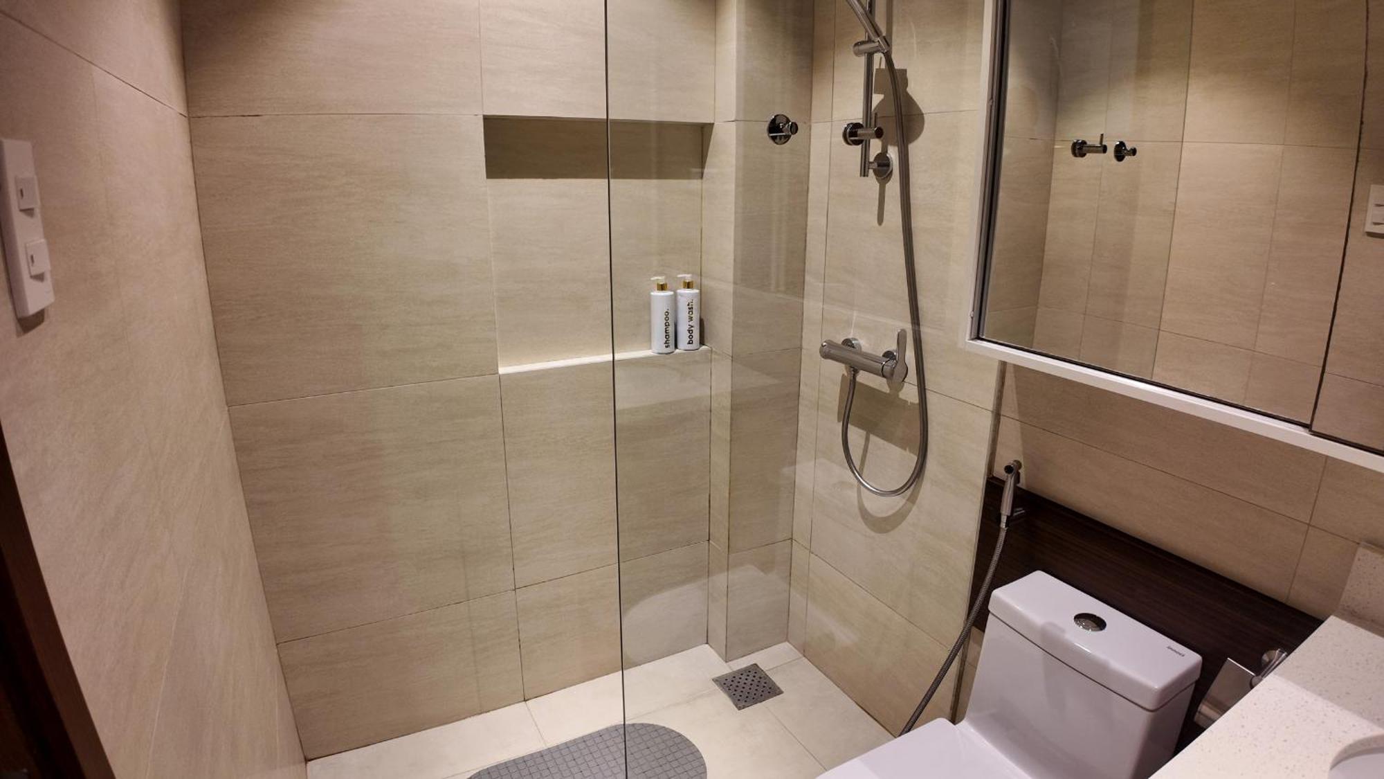 Dominiks Stylish Resort Gem Ocean View Pool Queen Bed At Tambuli 8 Floor Fast Wifi Lapu-Lapu City Exteriör bild