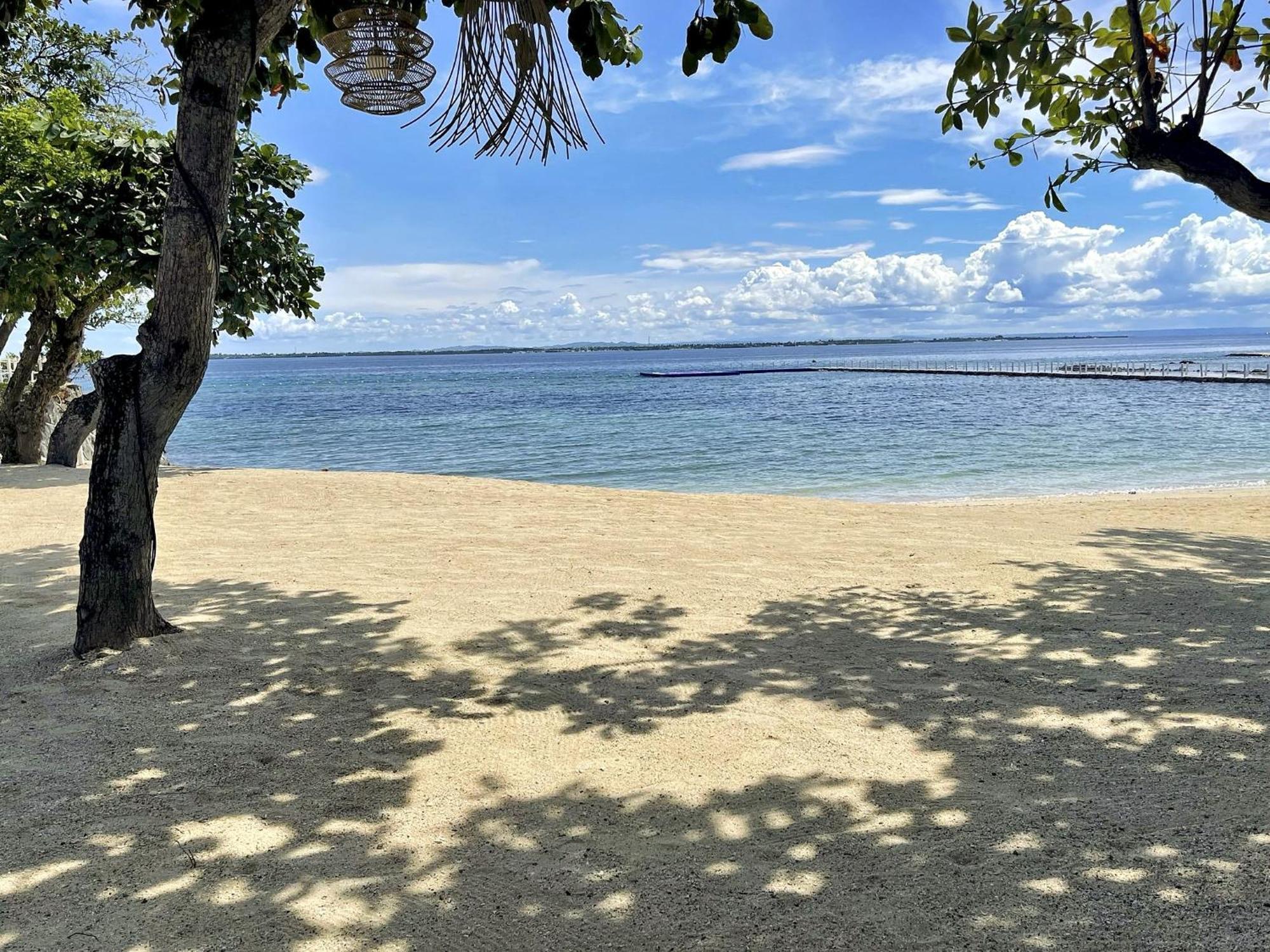 Dominiks Stylish Resort Gem Ocean View Pool Queen Bed At Tambuli 8 Floor Fast Wifi Lapu-Lapu City Exteriör bild